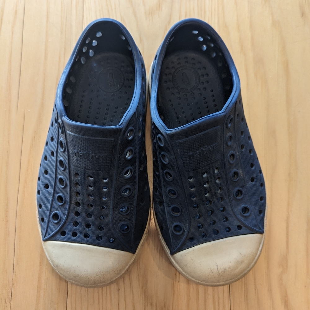 Native Jefferson kids sandals navy blue